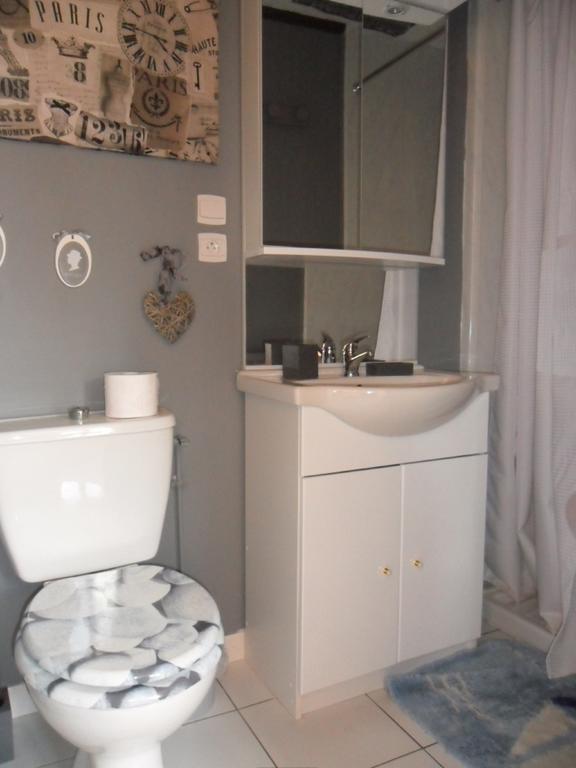 Gite Hotel Chambre D' Hotes Et Roulottes Et Du Ternois Saint-Pol-sur-Ternoise Pokój zdjęcie